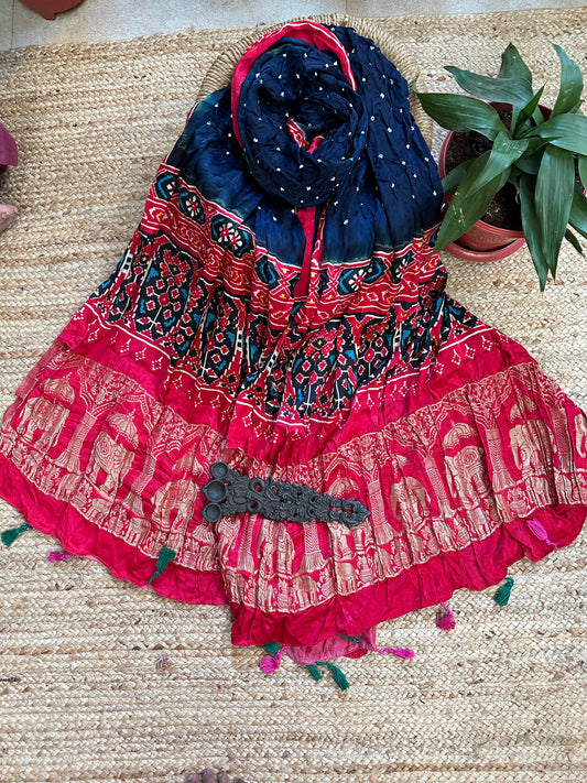 PURPLE SILK BANDHANI DUPATTA WITH PATOLA PRINT IN NAKSHI BORDER