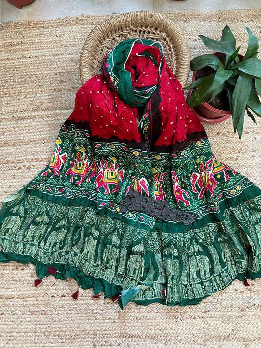 RED SILK BANDHANI DUPATTA WITH PATOLA PRINT IN NAKSHI BORDER