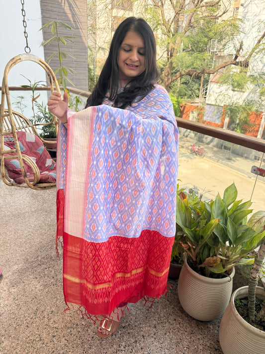 RED IKKAT PURE SILK HANWOVEN KURTA WITH IKKAT PURE SILK PATOLA HANDWOVEN DUPATTA