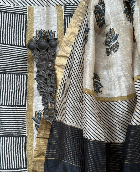 BEIGE AJRAKH BUTTA LINEN SILK HANDBLOCK SUIT SET