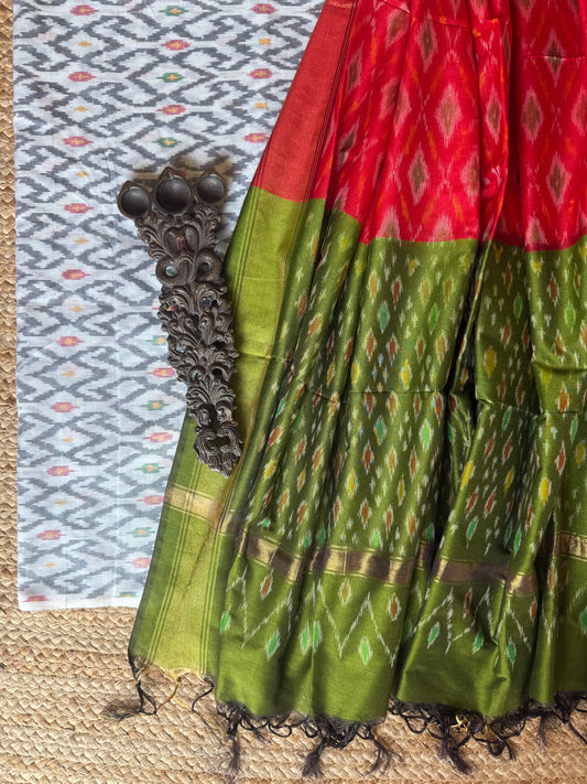 WHITE IKKAT PURE SILK HANWOVEN KURTA WITH IKKAT PURE SILK HANDWOVEN DUPATTA