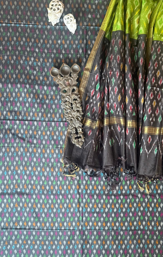 BLACK IKKAT PURE SILK HANWOVEN KURTA WITH IKKAT PURE SILK HANDWOVEN DUPATTA
