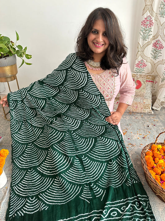 BOTTLE GREEN CHANDMUKHI RAI BANDHANI GAJJI SILK HANDWOVEN DUPATTA