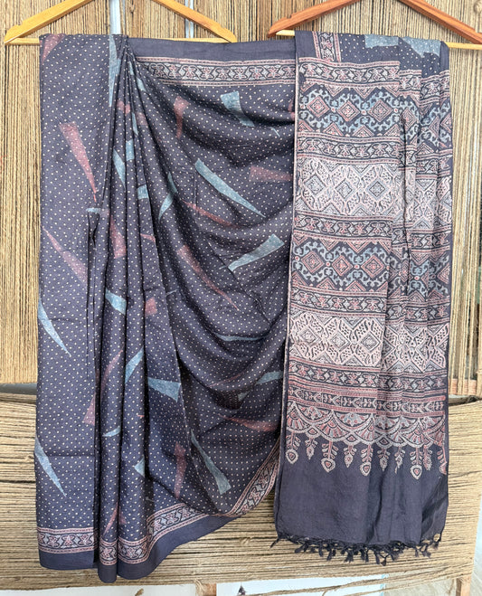 CHARCOAL BLACK AJRAKH TUSSAR HANDLOOM SILK SARI WITH BORDER TAS 1