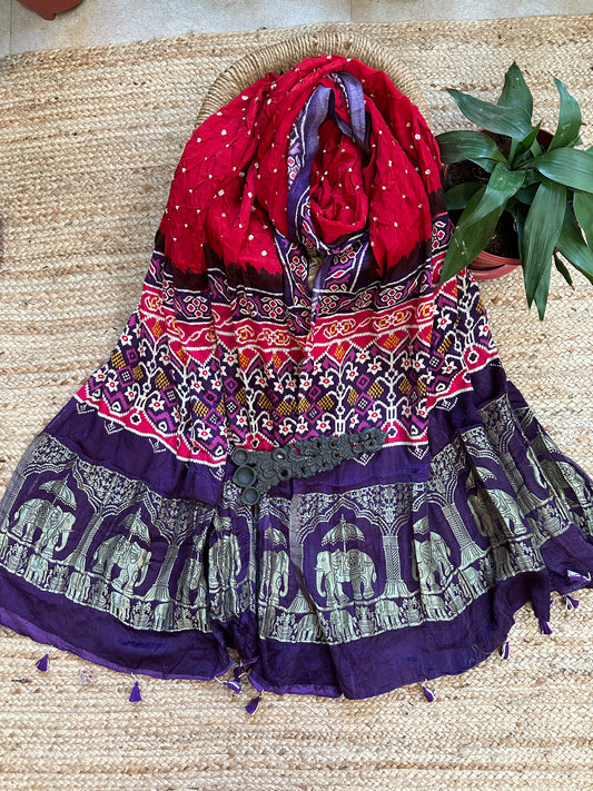 RED SILK BANDHANI DUPATTA WITH PATOLA PRINT IN NAKSHI BORDER