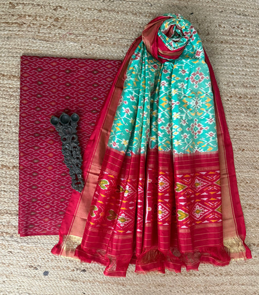 MAROON SILK COTTON IKKAT HANWOVEN KURTA WITH IKKAT PATOLA PURE SILK HANDWOVEN DUPATTA