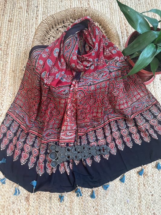 MAROON MODAL AJRAKH HANDCRAFTED STOLE