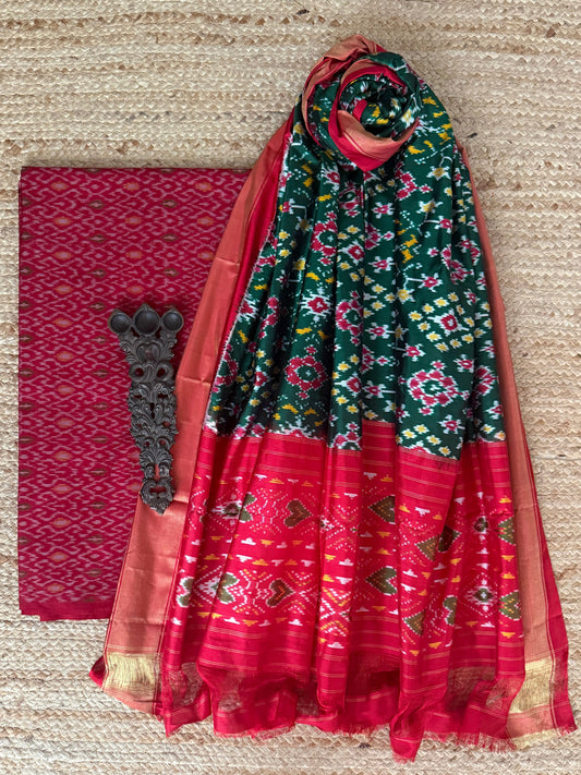 MAROON SILK COTTON IKKAT HANWOVEN KURTA WITH IKKAT PATOLA PURE SILK HANDWOVEN DUPATTA