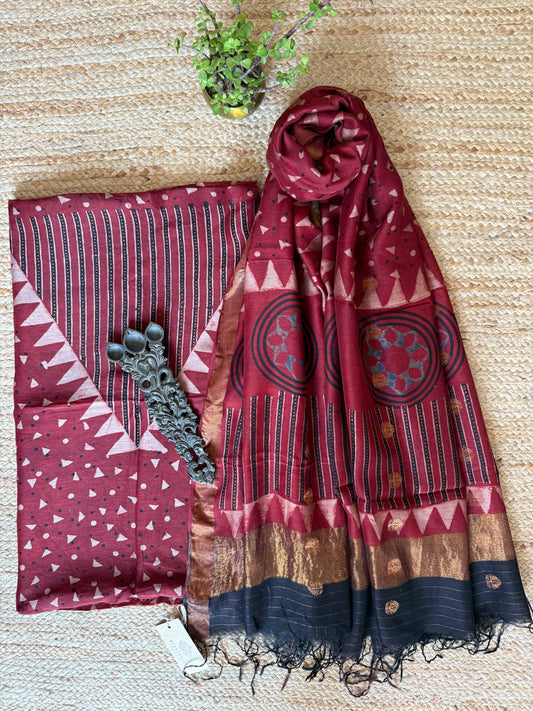 MAROON AJRAKH CONTEMPORARY CHANDERI SILK HANDBLOCK KURTA SET WITH COIN BUTTA DUPATTA