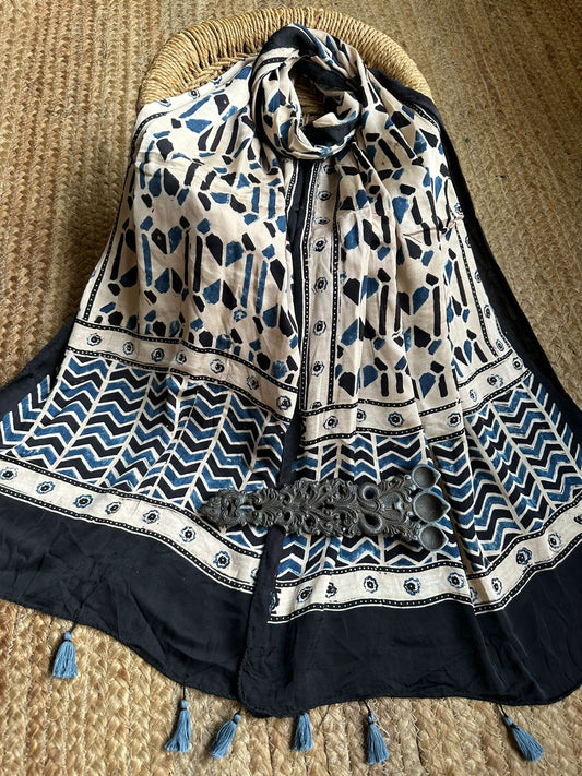 BEIGE MODAL AJRAKH HANDCRAFTED STOLE