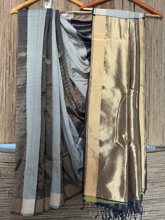 GRAY MAHESHWARI SILK HANDLOOM SARI WITH TISSUE PALLU