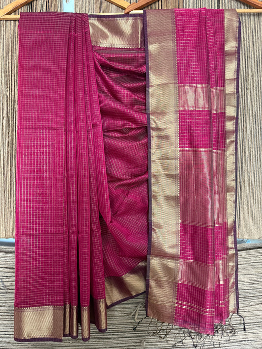 MAROON PINK CHEQ MAHESHWARI SILK HANDLOOM SARI WITH MAHESHWARI BORDER