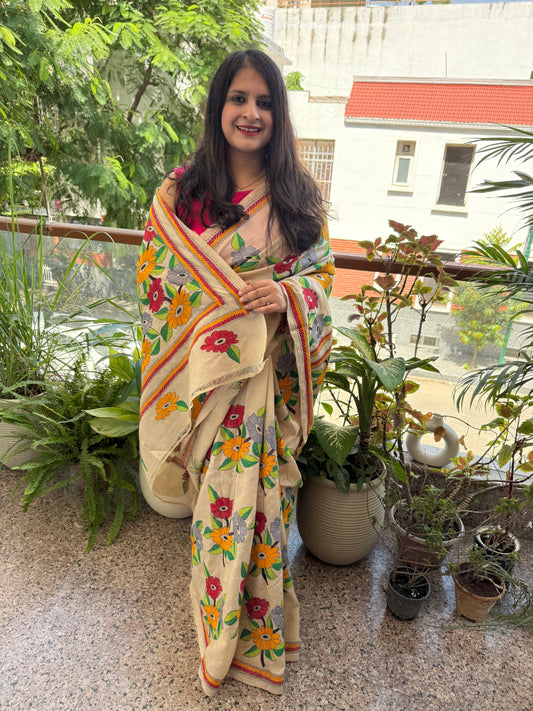 DUTCH WHITE BEAUTIFUL HAND MADE KANTA HANDWORK ON TUSSAR  SARI THE KANTHA FLOWERS BEAUTIFUL ALL OVER THE SARI WITH BLOUSE