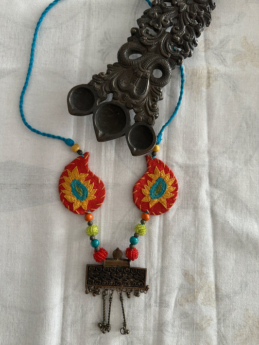 MULTICOLOUR BEAUTIFUL HANDCRAFTED HANDEMBROIDERY CLOTH JEWELLERY