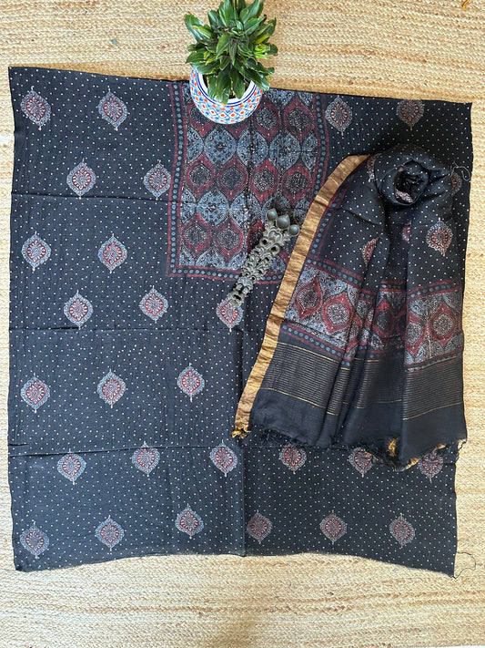 BLACK LINEN AJRAKH SILK HANDBLOCK SUIT SET
