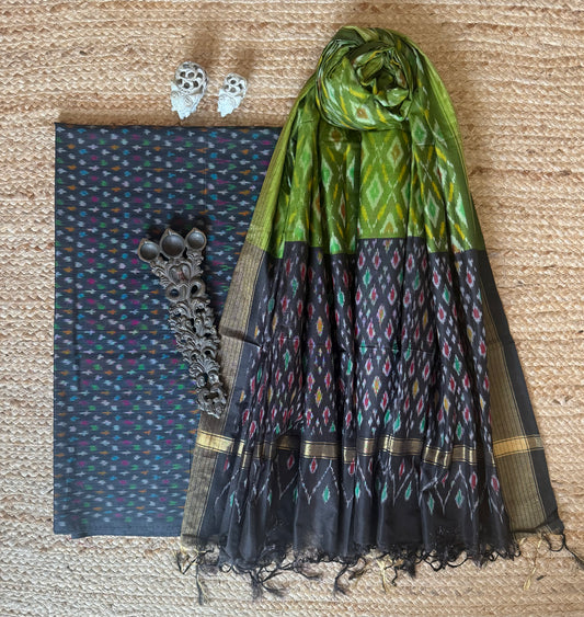 BLACK IKKAT PURE SILK HANWOVEN KURTA WITH IKKAT PURE SILK HANDWOVEN DUPATTA