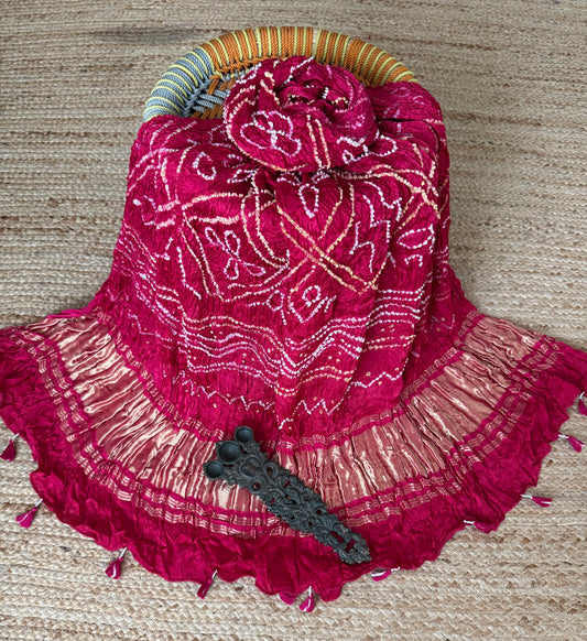 Pink small bandhani dupatta in Gharc hola design with hakshi border