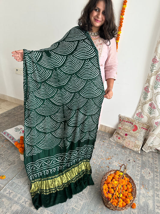 BOTTLE GREEN CHANDMUKHI RAI BANDHANI GAJJI SILK HANDWOVEN  DUPATTA