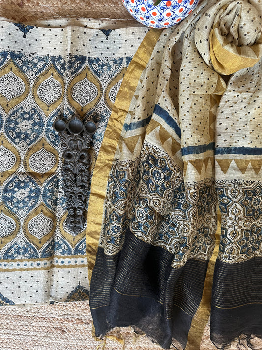 BEIGE LINEN AJRAKH SILK HANDBLOCK SUIT SET