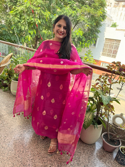 Deep Pink Kora silk certified handloom Banarsi kadwa Booti three piece suit