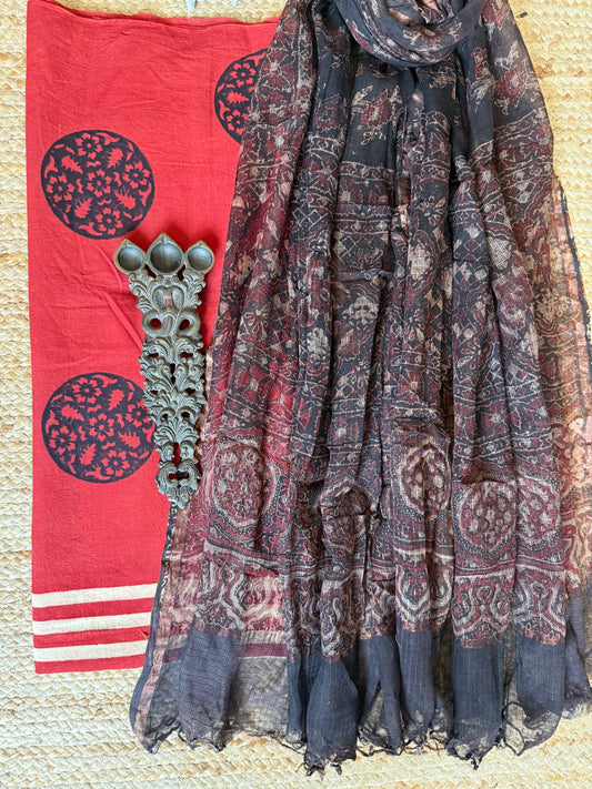 MAROON AJRAKH COTTON HANDBLOCK KURTA WITH AJRAKH KOTA DUPATTA