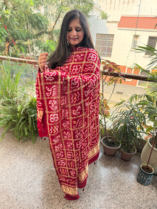 MAROON BANDHANI GHARCHOLA  GAJJI SILK HANDWOVEN DUPATTA