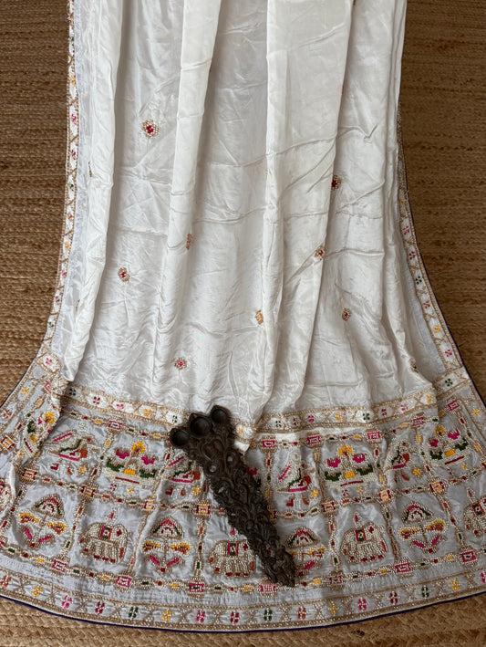 Ivory purple elephants motif dupatta chinos silk embroidered dupatta