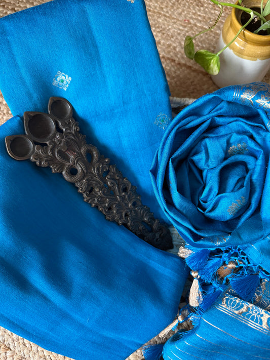 Firozi Munga certified handloom Banarsi kadwa Booti three piece suit MSS -2