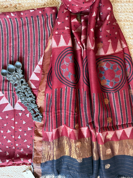 MAROON AJRAKH CONTEMPORARY CHANDERI SILK HANDBLOCK KURTA SET  WITH  COIN  BUTTA DUPATTA