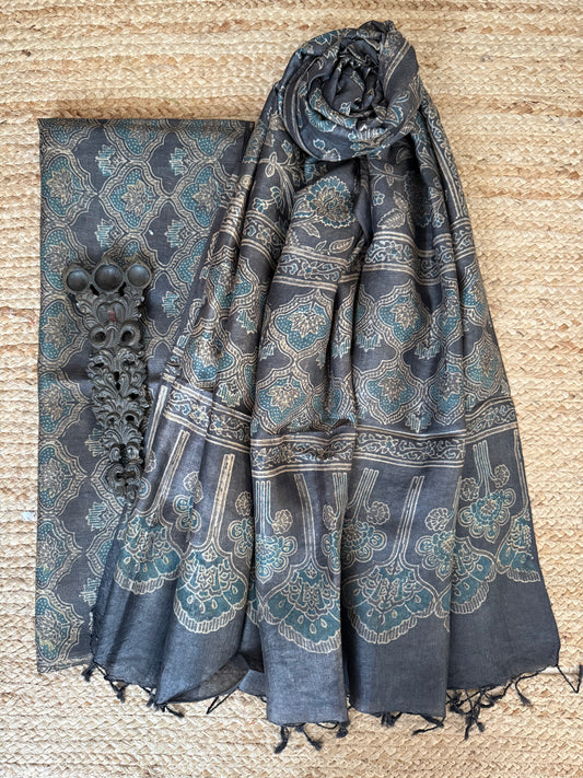ASH GRAY AJRAKH TUSSAR SILK HANDBLOCK SUIT SET TSS- 24