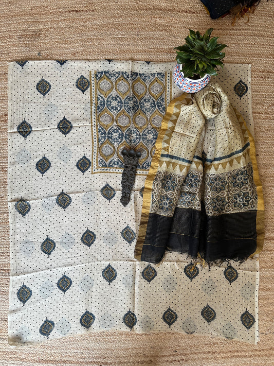 BEIGE LINEN AJRAKH SILK HANDBLOCK SUIT SET