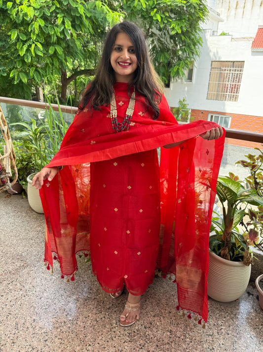 Red Kora silk certified handloom Banarsi kadwa Booti three piece suit