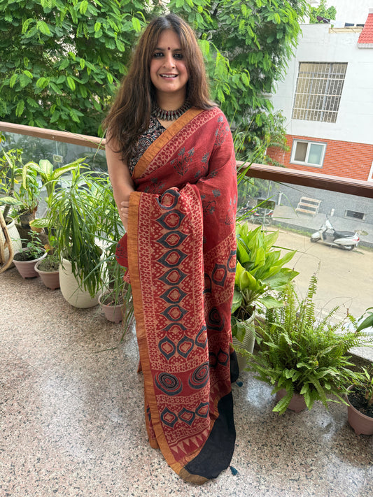 MAROON  NATURAL DYE HANDCRAFTED HANDBLOCK AJRAKH LINEN SILK SARI