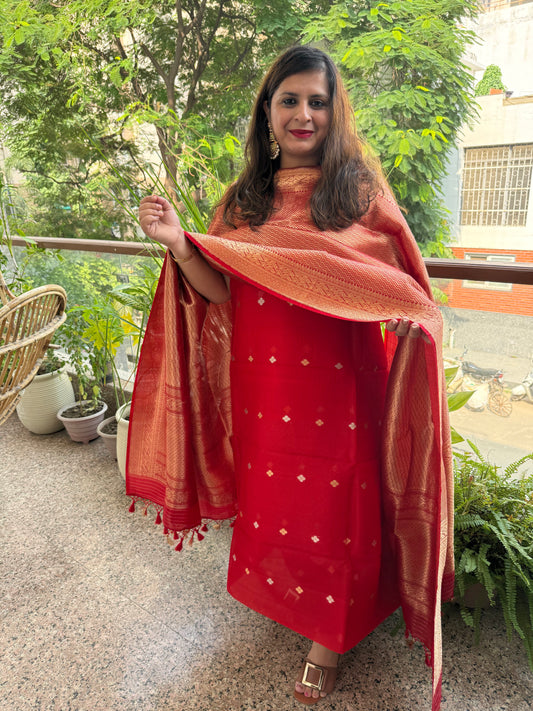 Make Red Shade kora silk certified handloom banarsi kadwa booti with Brocade dupatta