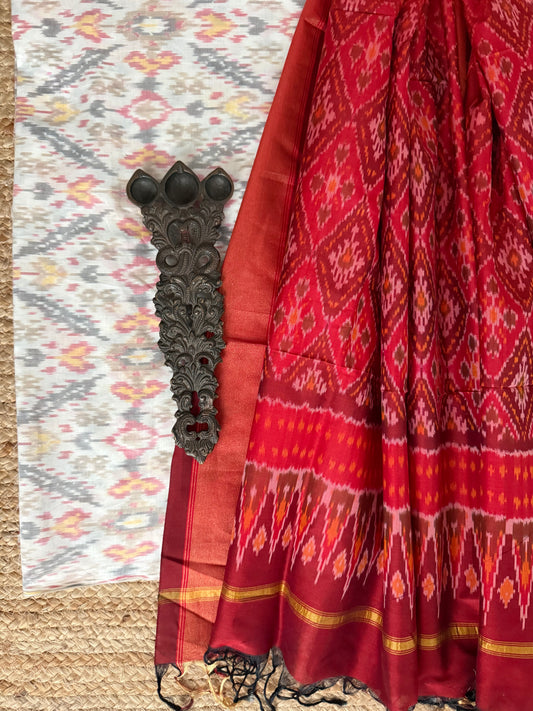 WHITE MULTI IKKAT PURE SILK COTTON HANWOVEN KURTA WITH IKKAT PURE SILK PATOLA HANDWOVEN DUPATTA