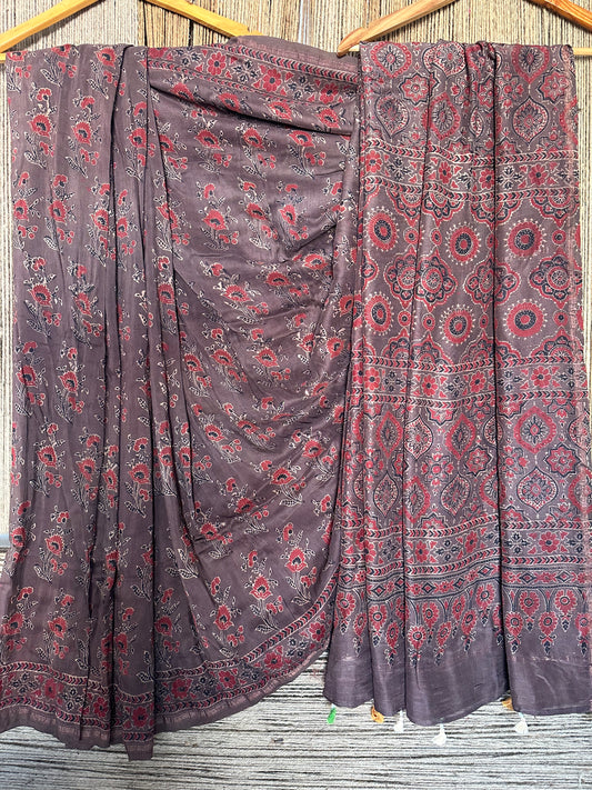 CHIKOO BROWN MULL COTTON  AJRAKH HAND CRAFTED SARI