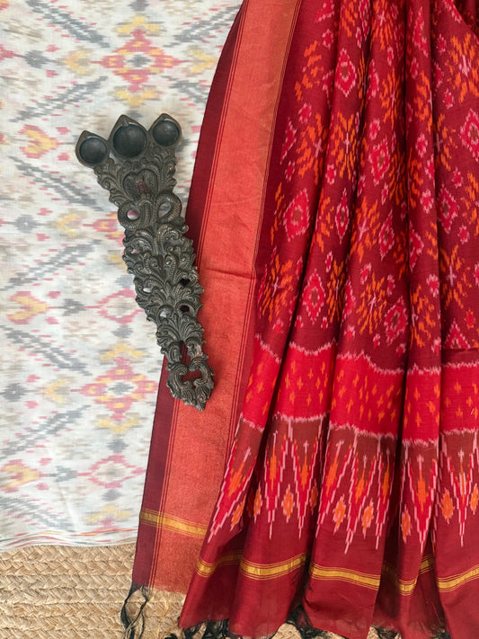 WHITE MULTI IKKAT PURE SILK COTTON HANWOVEN KURTA WITH IKKAT PURE SILK PATOLA HANDWOVEN DUPATTA