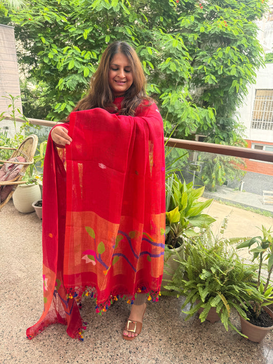 CHERRY RED LINEN ZARI JAMDANI HANDWOVEN KURTA SET