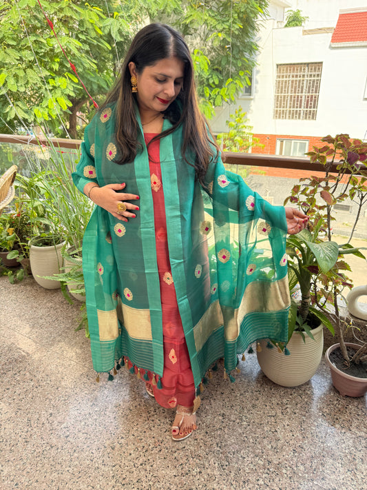 Brink pink Kora silk certified handloom Banarsi kadwa Booti three piece suit