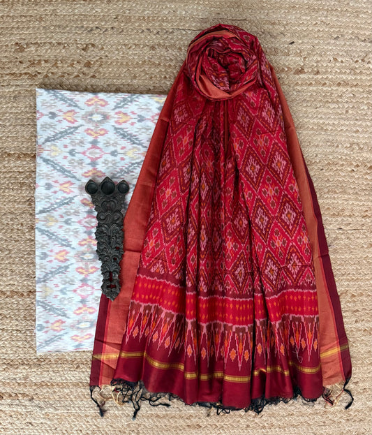 WHITE MULTI IKKAT PURE SILK COTTON HANWOVEN KURTA WITH IKKAT PURE SILK PATOLA HANDWOVEN DUPATTA