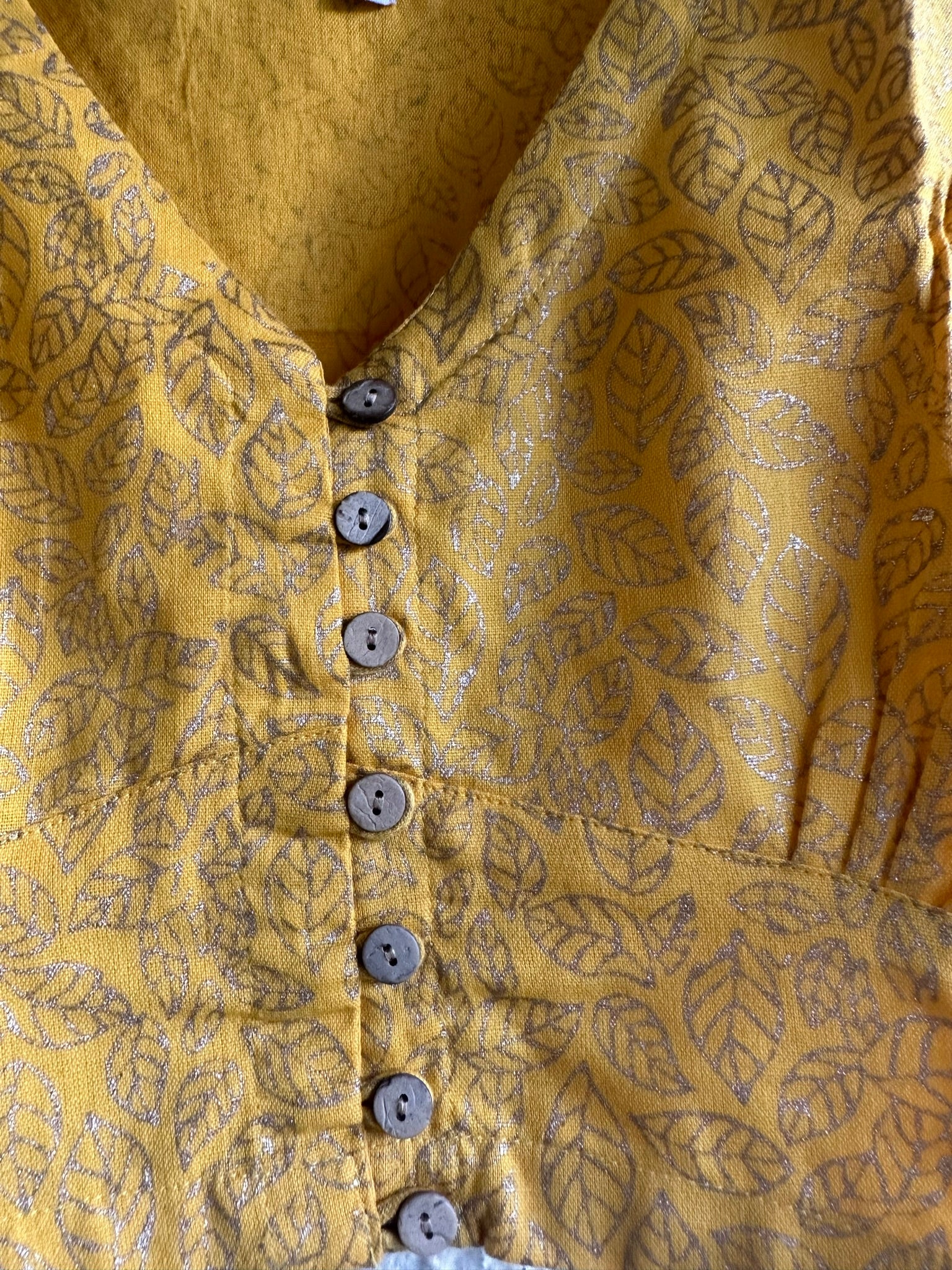 YELLOW AND GOLDEN COTTON BLOUSE WITH WOODEN BUTTON