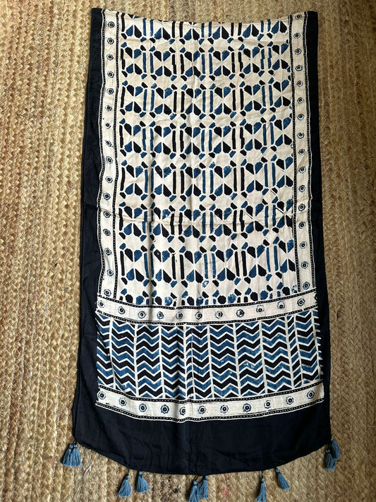 BEIGE MODAL AJRAKH HANDCRAFTED   STOLE